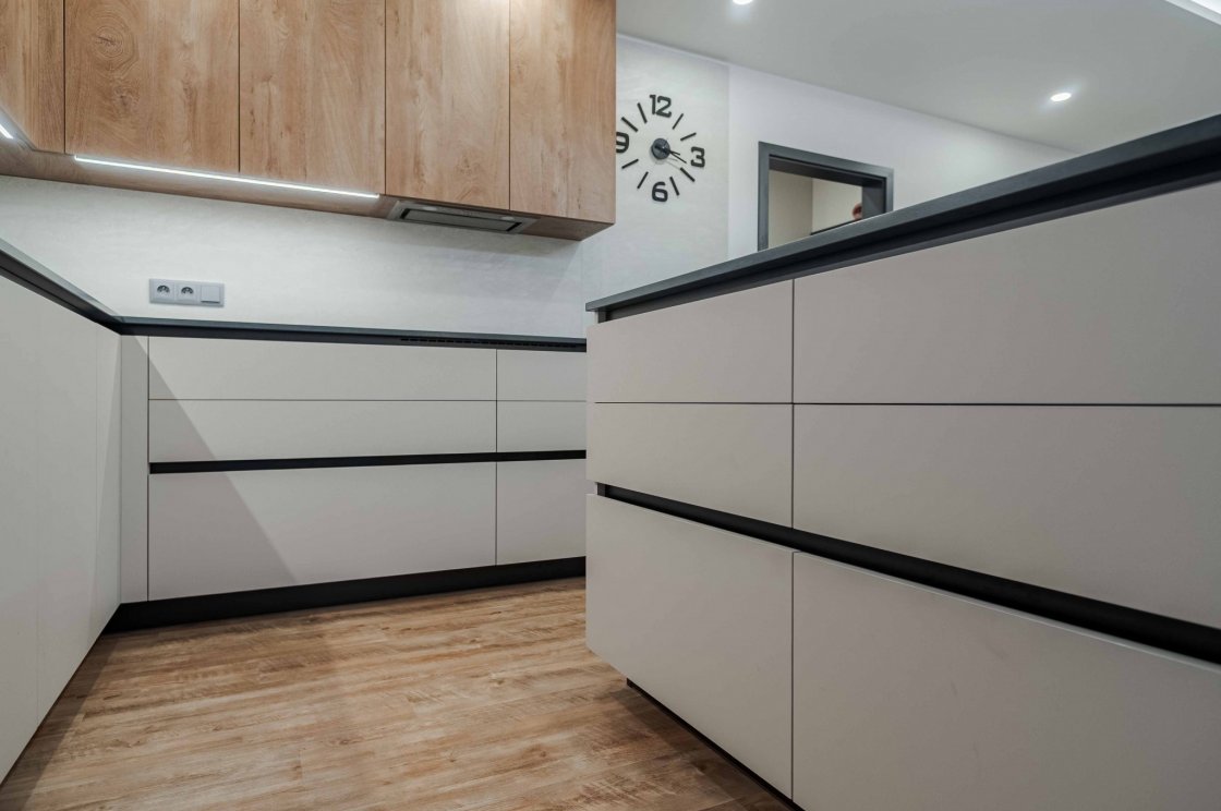 Tato kuchyňská linka byla zrealizována pro našeho zákazníka v České Třebové (autor projektu: Petr Švehlák – kuchyňské studio Litomyšl).