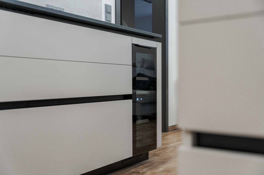 Tato kuchyňská linka byla zrealizována pro našeho zákazníka v České Třebové (autor projektu: Petr Švehlák – kuchyňské studio Litomyšl).